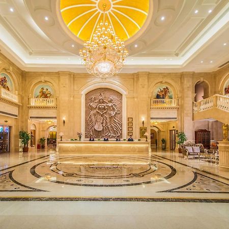 Vienna International Hotel Yantai Changjiang Road Xingyi Square Branch Dış mekan fotoğraf