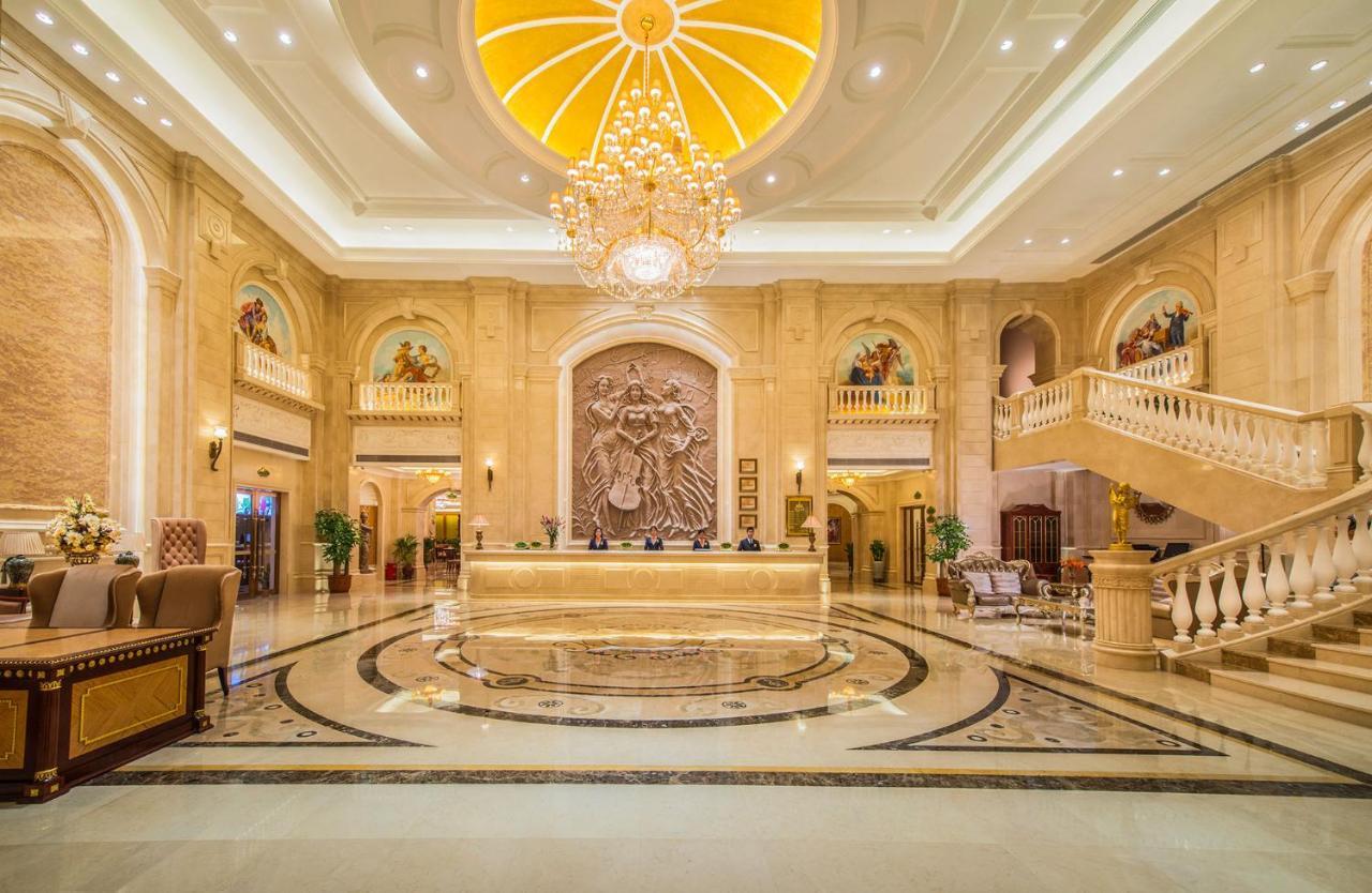 Vienna International Hotel Yantai Changjiang Road Xingyi Square Branch Dış mekan fotoğraf
