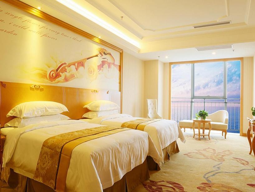 Vienna International Hotel Yantai Changjiang Road Xingyi Square Branch Dış mekan fotoğraf