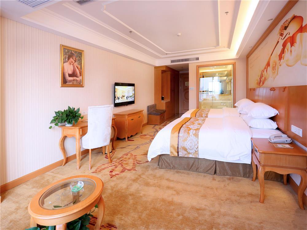Vienna International Hotel Yantai Changjiang Road Xingyi Square Branch Dış mekan fotoğraf